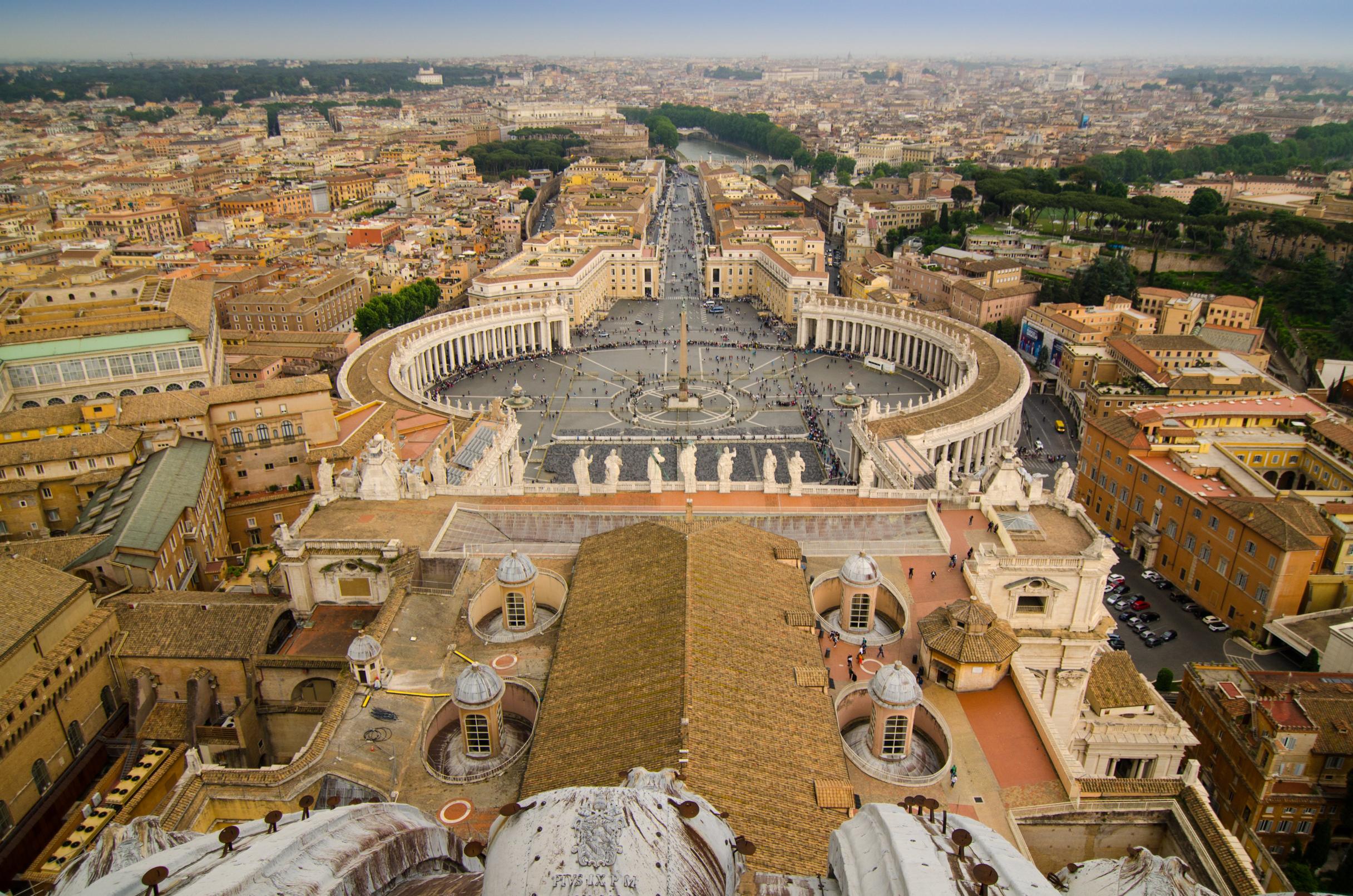 Papi e politica: il ruolo dei pontefici nelle vicende storiche di roma