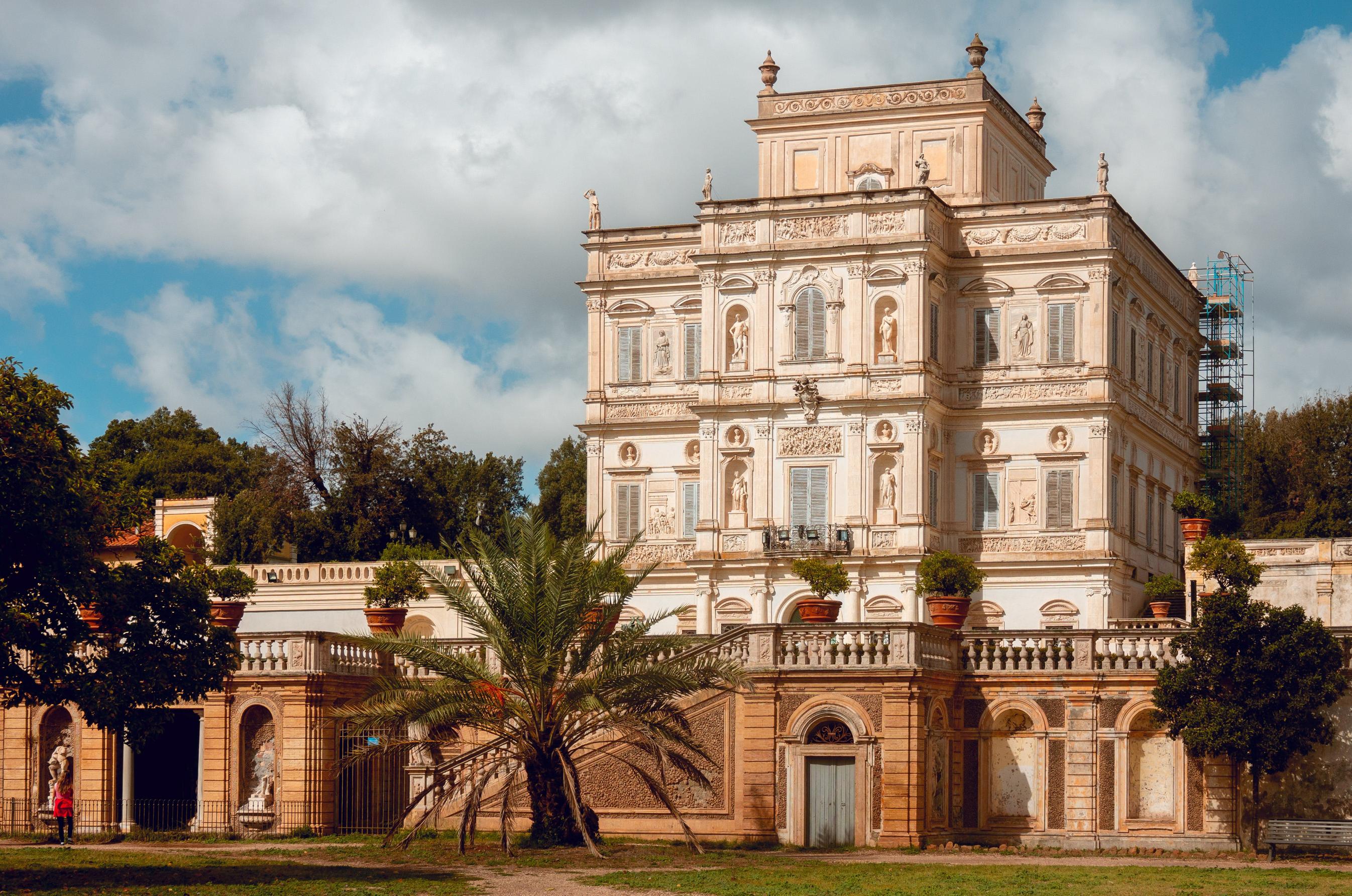 I parchi storici di roma: villa borghese, villa doria pamphili e villa ada